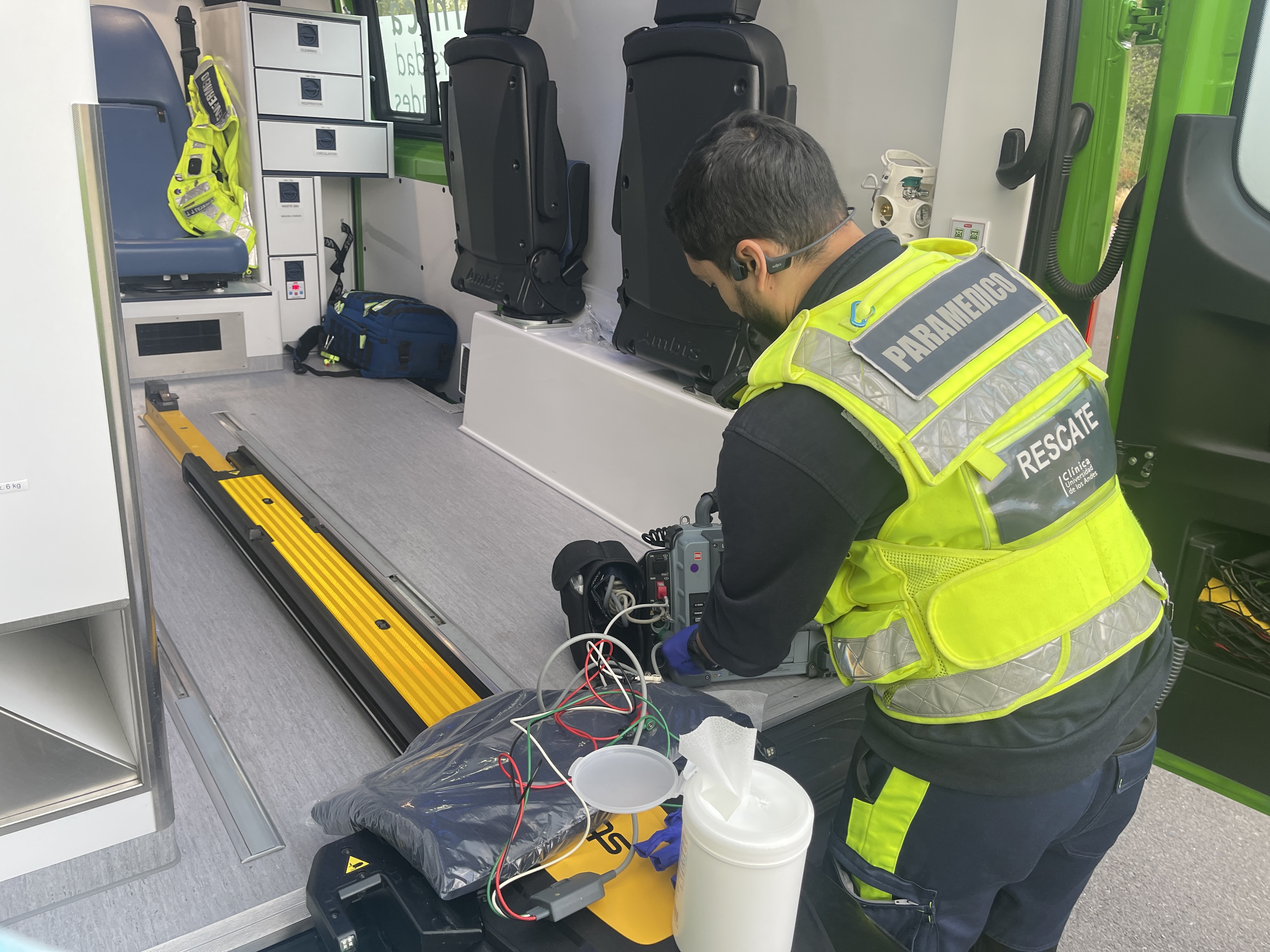 1 día con Rescate_Revisando equipo 8