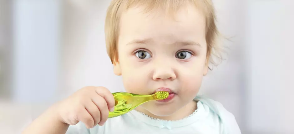 lavar-dientes-niños-940x430_13062019